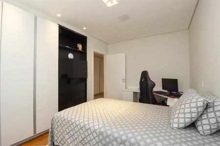 Casa à venda com 497m², 4 quartos e 6 vagas
