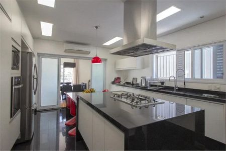 Casa à venda com 497m², 4 quartos e 6 vagas