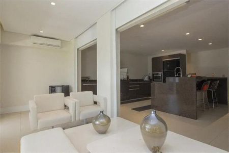 Casa à venda com 497m², 4 quartos e 6 vagas