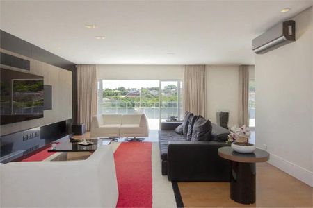 Casa à venda com 497m², 4 quartos e 6 vagas