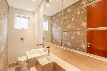 Casa à venda com 170m², 3 quartos e 2 vagasLavabo