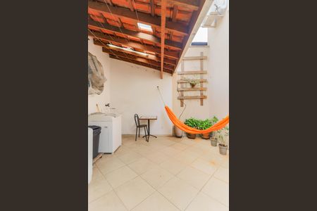 Casa à venda com 170m², 3 quartos e 2 vagasÁrea de Serviço