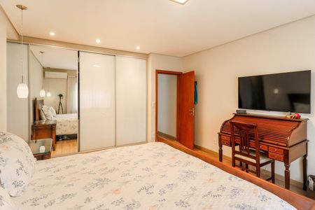 Casa à venda com 170m², 3 quartos e 2 vagasSuíte