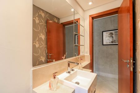 Casa à venda com 170m², 3 quartos e 2 vagasLavabo