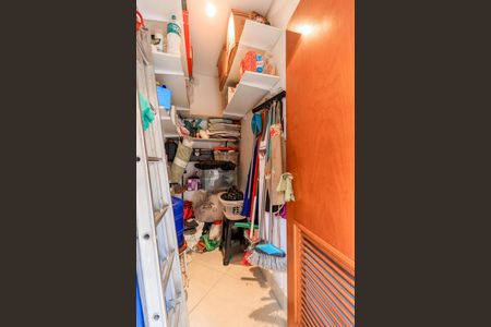 Casa à venda com 170m², 3 quartos e 2 vagasDespensa