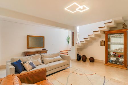 Casa à venda com 170m², 3 quartos e 2 vagasSala