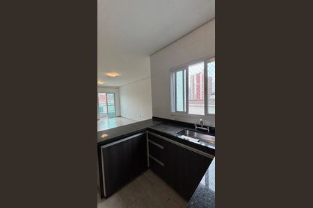 Apartamento à venda com 171m², 3 quartos e 2 vagas Apartamento à venda com 171m², 3 quartos e 2 vagasCozinha