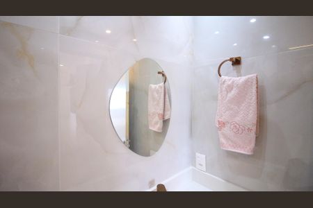 Apartamento à venda com 73m², 2 quartos e 1 vaga Apartamento à venda com 73m², 2 quartos e 1 vagaBanheiro da Suíte