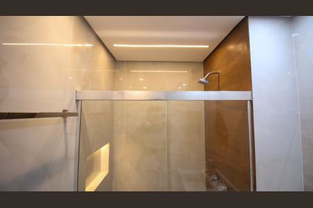 Apartamento à venda com 73m², 2 quartos e 1 vaga Apartamento à venda com 73m², 2 quartos e 1 vagaBanheiro Social