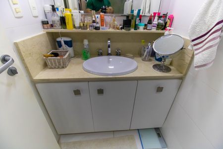 Apartamento para alugar com 200m², 4 quartos e 2 vagas Apartamento para alugar com 200m², 4 quartos e 2 vagasBanheiro da Suíte