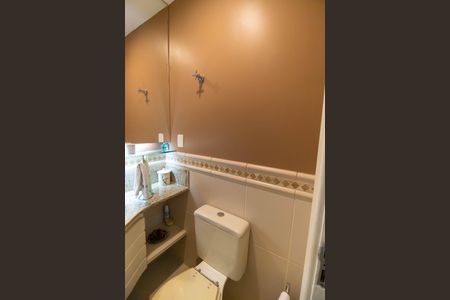 Apartamento para alugar com 200m², 4 quartos e 2 vagas Apartamento para alugar com 200m², 4 quartos e 2 vagasLavabo