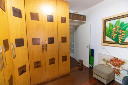 Apartamento para alugar com 200m², 4 quartos e 2 vagas Apartamento para alugar com 200m², 4 quartos e 2 vagasQuarto 1