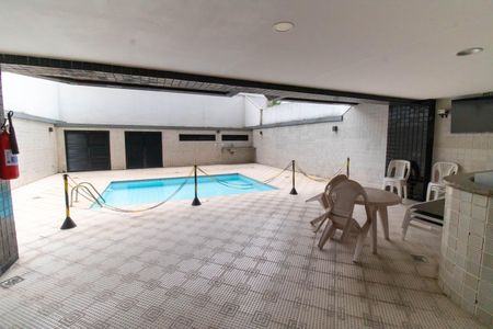 Apartamento para alugar com 200m², 4 quartos e 2 vagas Apartamento para alugar com 200m², 4 quartos e 2 vagasÁrea comum