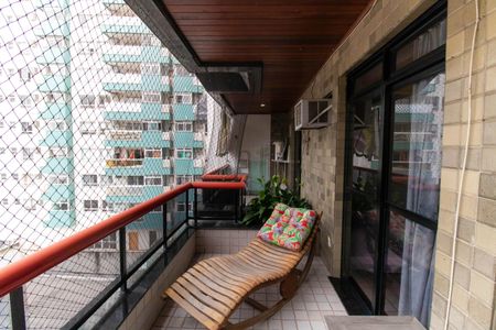 Apartamento para alugar com 200m², 4 quartos e 2 vagas Apartamento para alugar com 200m², 4 quartos e 2 vagasVaranda do Quarto 2