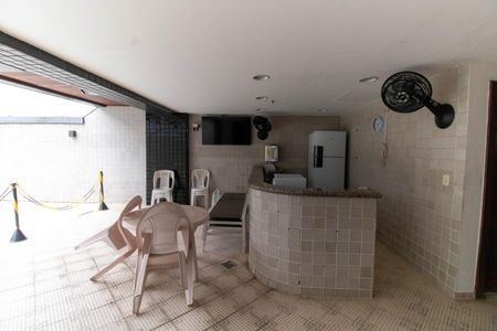 Apartamento para alugar com 200m², 4 quartos e 2 vagas Apartamento para alugar com 200m², 4 quartos e 2 vagasÁrea comum