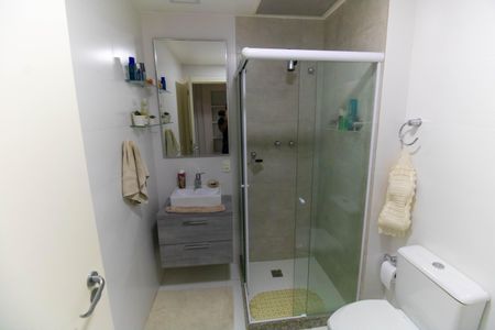Apartamento para alugar com 200m², 4 quartos e 2 vagas Apartamento para alugar com 200m², 4 quartos e 2 vagasBanheiro 2