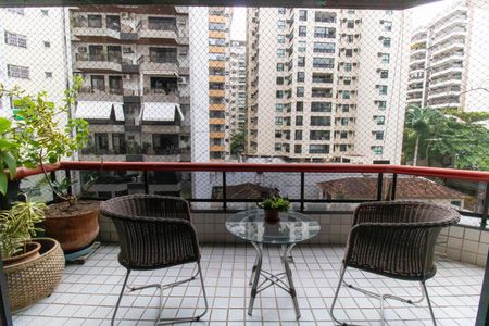 Apartamento para alugar com 200m², 4 quartos e 2 vagas Apartamento para alugar com 200m², 4 quartos e 2 vagasVaranda da Sala