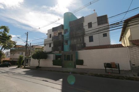 Apartamento à venda com 125m², 3 quartos e 2 vagasFachada