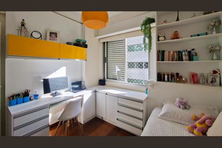 Apartamento à venda com 129m², 4 quartos e 2 vagasQuarto 2