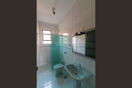 Casa à venda com 339m², 5 quartos e 4 vagas Casa à venda com 339m², 5 quartos e 4 vagasBanheiro
