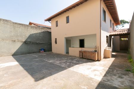 Casa à venda com 339m², 5 quartos e 4 vagas Casa à venda com 339m², 5 quartos e 4 vagasÁrea comum