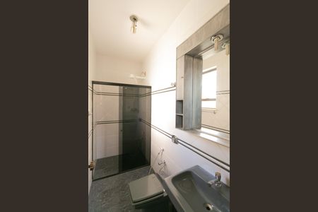 Casa à venda com 339m², 5 quartos e 4 vagas Casa à venda com 339m², 5 quartos e 4 vagasBanheiro do Quarto 4