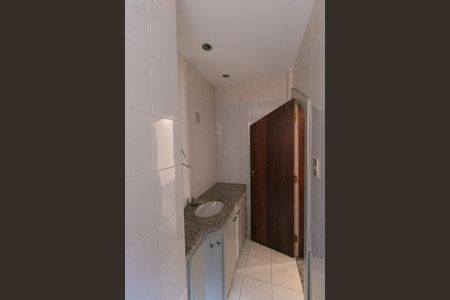 Casa à venda com 339m², 5 quartos e 4 vagas Casa à venda com 339m², 5 quartos e 4 vagasLavabo