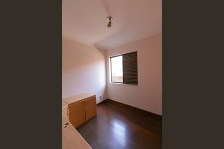 Casa à venda com 339m², 5 quartos e 4 vagas Casa à venda com 339m², 5 quartos e 4 vagasEscritório