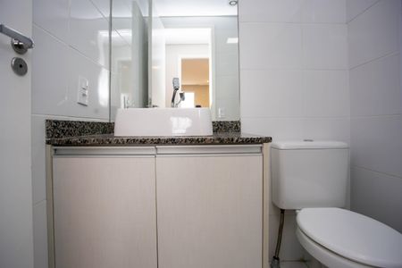 Apartamento à venda com 54m², 2 quartos e 1 vagaBanheiro Social