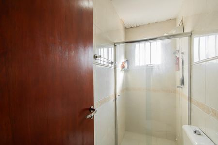 Casa à venda com 160m², 3 quartos e 2 vagasBanheiro 