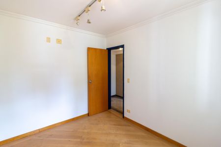 Apartamento à venda com 210m², 3 quartos e 3 vagas Apartamento à venda com 210m², 3 quartos e 3 vagasQuarto