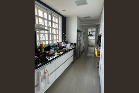 Apartamento à venda com 197m², 3 quartos e 2 vagas