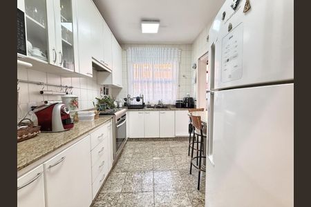 Apartamento à venda com 100m², 3 quartos e 2 vagas Apartamento à venda com 100m², 3 quartos e 2 vagasCozinha