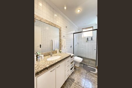 Apartamento à venda com 100m², 3 quartos e 2 vagas Apartamento à venda com 100m², 3 quartos e 2 vagasBanheiro da Suíte