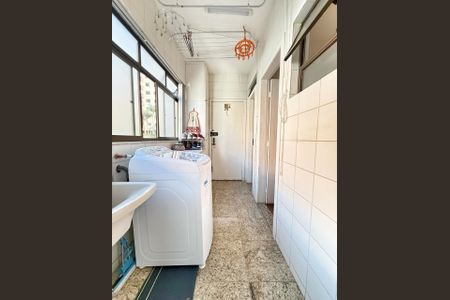 Apartamento à venda com 100m², 3 quartos e 2 vagas Apartamento à venda com 100m², 3 quartos e 2 vagasÁrea de Serviço