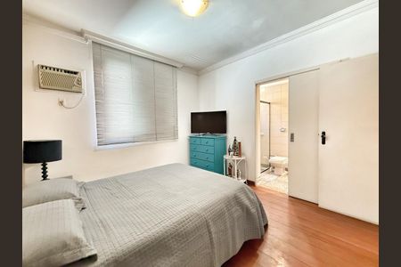 Apartamento à venda com 100m², 3 quartos e 2 vagas Apartamento à venda com 100m², 3 quartos e 2 vagasSuíte