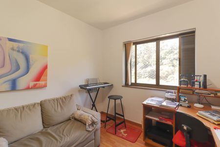 Apartamento à venda com 270m², 4 quartos e 2 vagas Apartamento à venda com 270m², 4 quartos e 2 vagasSuíte 2