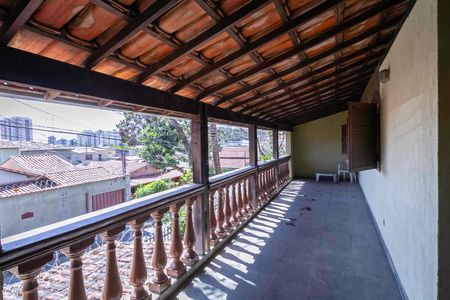 Casa à venda com 253m², 3 quartos e 1 vaga Casa à venda com 253m², 3 quartos e 1 vagaTerraço