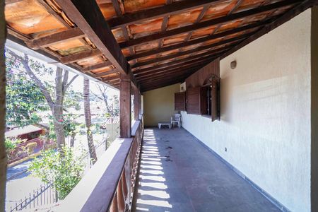Casa à venda com 253m², 3 quartos e 1 vaga Casa à venda com 253m², 3 quartos e 1 vagaTerraço
