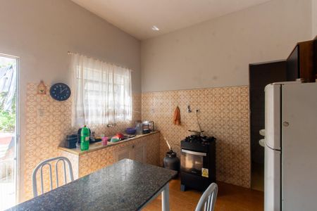 Casa à venda com 500m², 3 quartos e sem vaga Casa à venda com 500m², 3 quartos e sem vagaCozinha - Casa 3