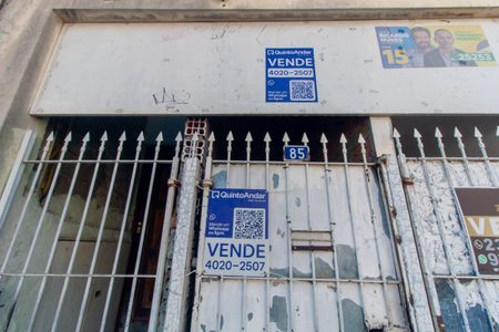 Casa à venda com 500m², 3 quartos e sem vaga Casa à venda com 500m², 3 quartos e sem vagaPlaca Instalada