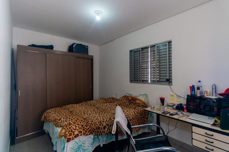 Casa à venda com 500m², 3 quartos e sem vaga Casa à venda com 500m², 3 quartos e sem vagaQuarto - Casa 2