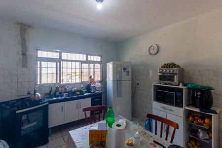 Casa à venda com 500m², 3 quartos e sem vaga Casa à venda com 500m², 3 quartos e sem vagaCozinha