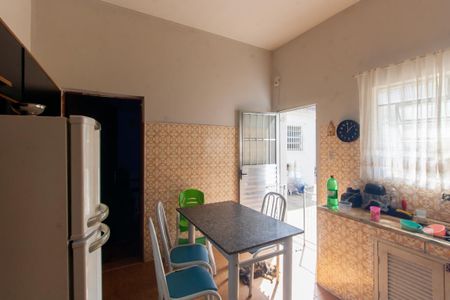 Casa à venda com 500m², 3 quartos e sem vaga Casa à venda com 500m², 3 quartos e sem vagaCozinha - Casa 3