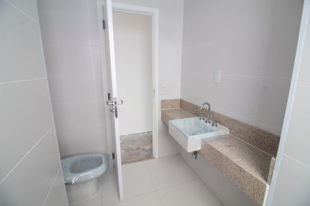 Apartamento à venda com 134m², 3 quartos e 2 vagasBanheiro da Suíte 3