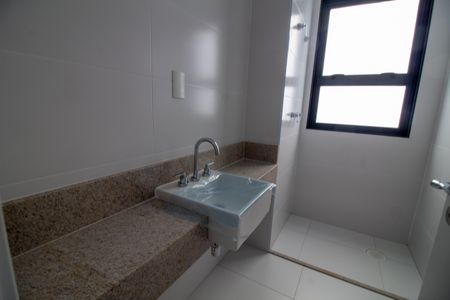 Apartamento à venda com 134m², 3 quartos e 2 vagasBanheiro da Suíte 3