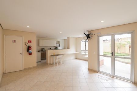 Apartamento à venda com 45m², 2 quartos e 1 vaga Apartamento à venda com 45m², 2 quartos e 1 vagaÁrea comum - Salão de festas