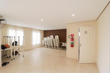 Apartamento à venda com 45m², 2 quartos e 1 vaga Apartamento à venda com 45m², 2 quartos e 1 vagaÁrea comum - Salão de festas