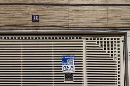 Casa à venda com 164m², 3 quartos e 4 vagasPlaca instalada