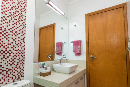 Casa à venda com 164m², 3 quartos e 4 vagasBanheiro da Suíte